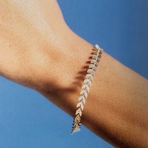 NIB 14K gold-plated Dainty Gold Starfish Project ‘Ellen’ Bracelet